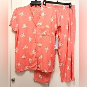 Women’s Floral Pink Capri Pajama Set Sz SML NEW!
